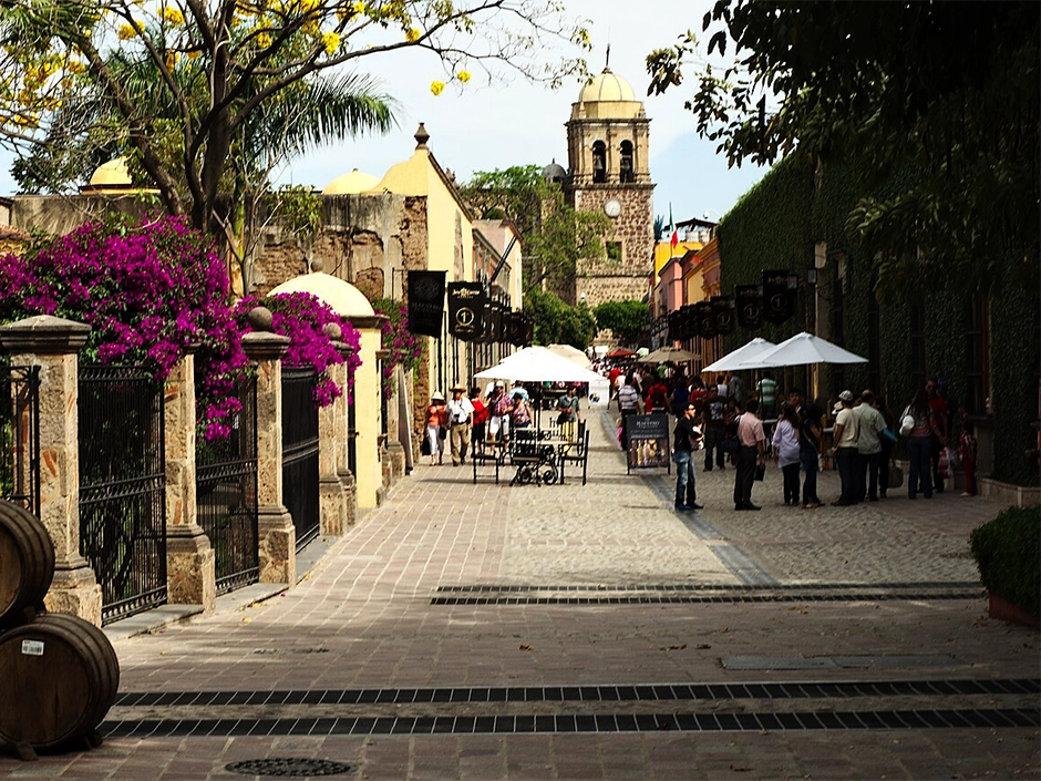 Pasear por el Pueblo Mágico.